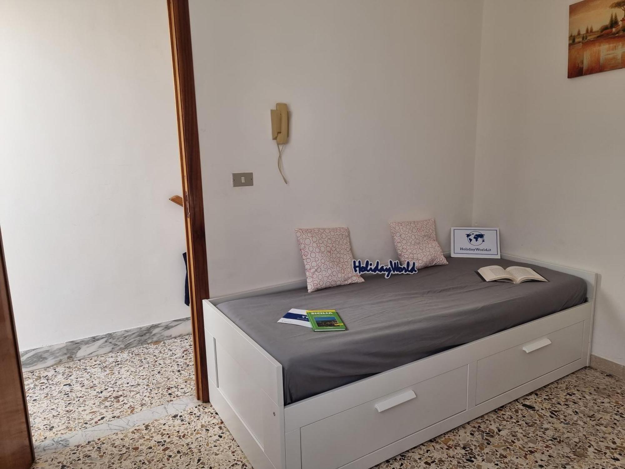 Borgo Di Taormina Apartments By Holiday World Gaggi Exterior photo